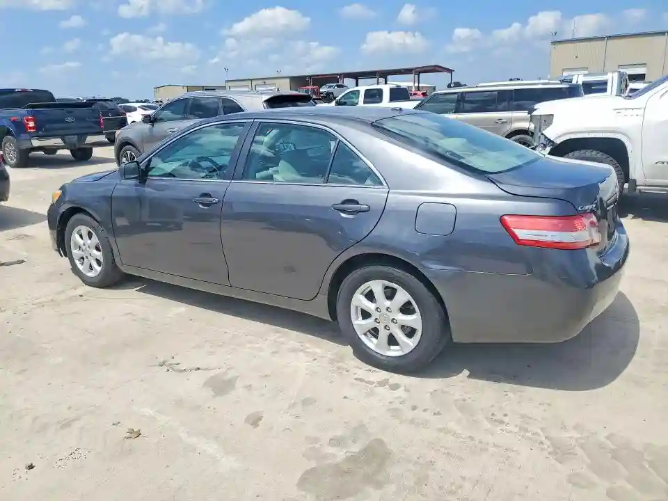 4T1BF3EK5AU567720 2010 TOYOTA CAMRY-1