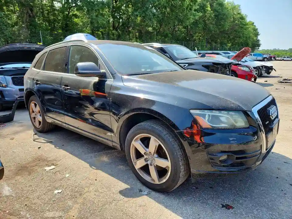 WA1LKAFP1AA048128 2010 AUDI Q5-3