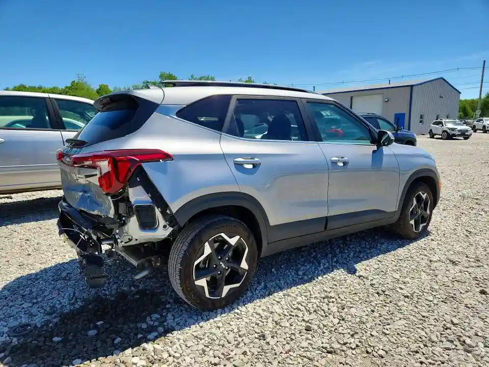 KNDERCAA4S7686073 2025 KIA SELTOS-2