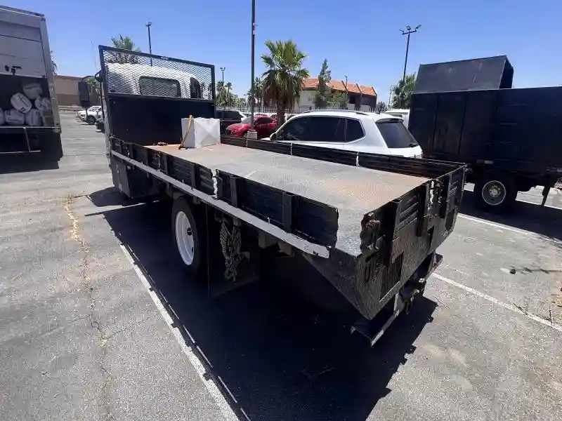54DCDW1B6GS813163 2016 CHEVROLET C/K4500-2