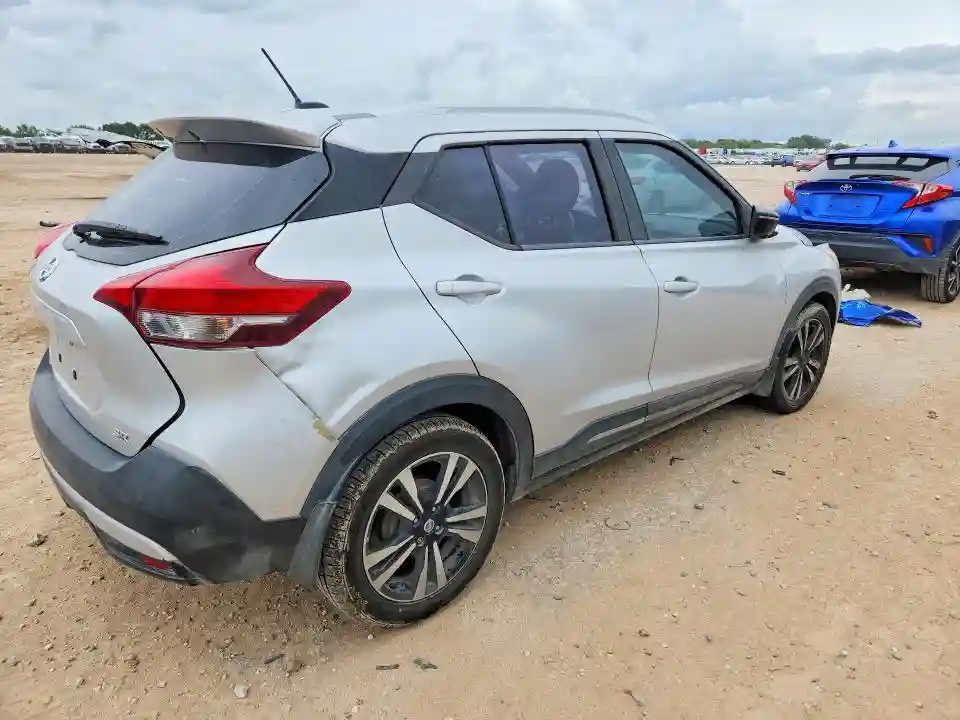3N1CP5CU9KL533882 2019 NISSAN KICKS-2