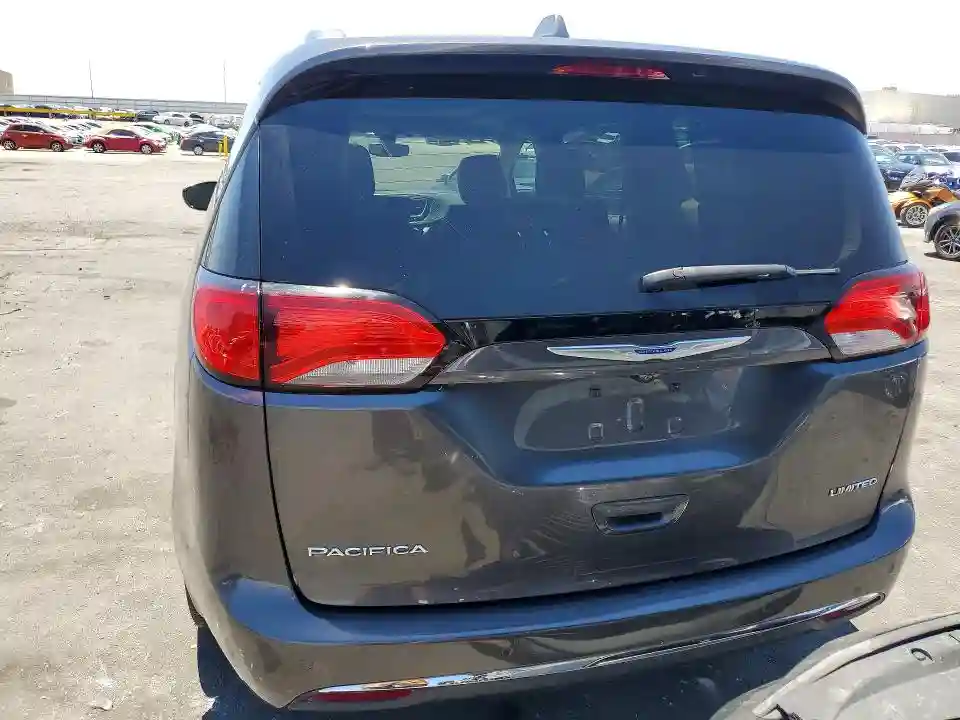 2C4RC1GG7JR198316 2018 CHRYSLER PACIFICA-5