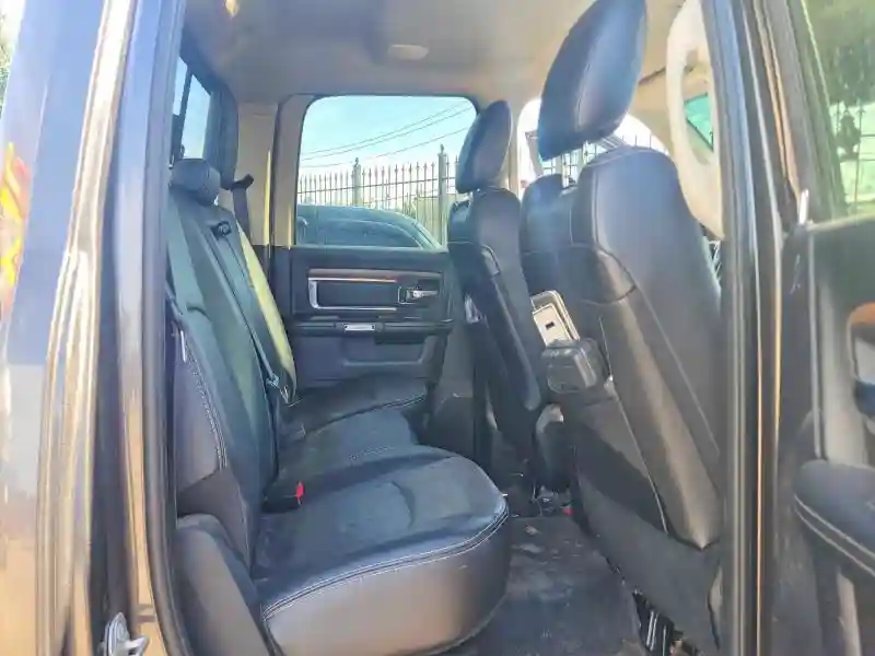 3C6UR5FL1HG670581 2017 RAM 2500-5