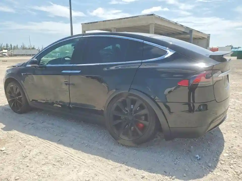 5YJXCDE47LF299419 2020 TESLA MODEL X-1