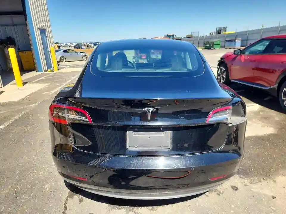 5YJ3E1EA1NF286701 2022 TESLA MODEL 3-5