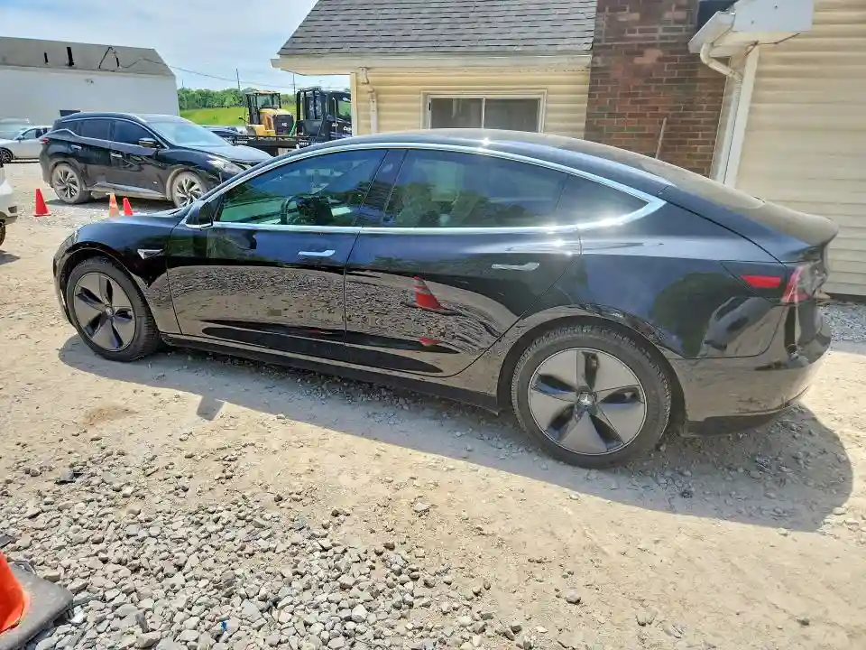 5YJ3E1EB3LF639025 2020 TESLA MODEL 3-1