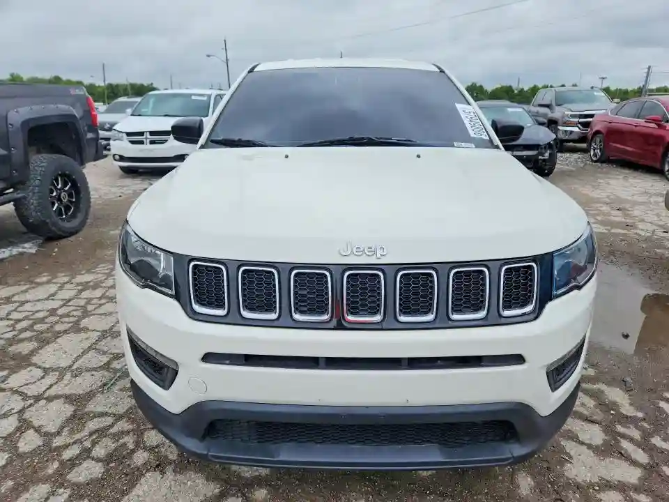 3C4NJDAB9JT308170 2018 JEEP COMPASS-4