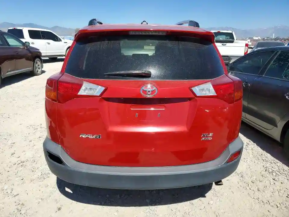 2T3RFREV3FW239576 2015 TOYOTA RAV4-5
