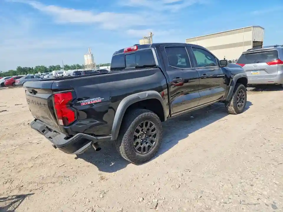 1GCPTEEK0R1147973 2024 CHEVROLET COLORADO-2