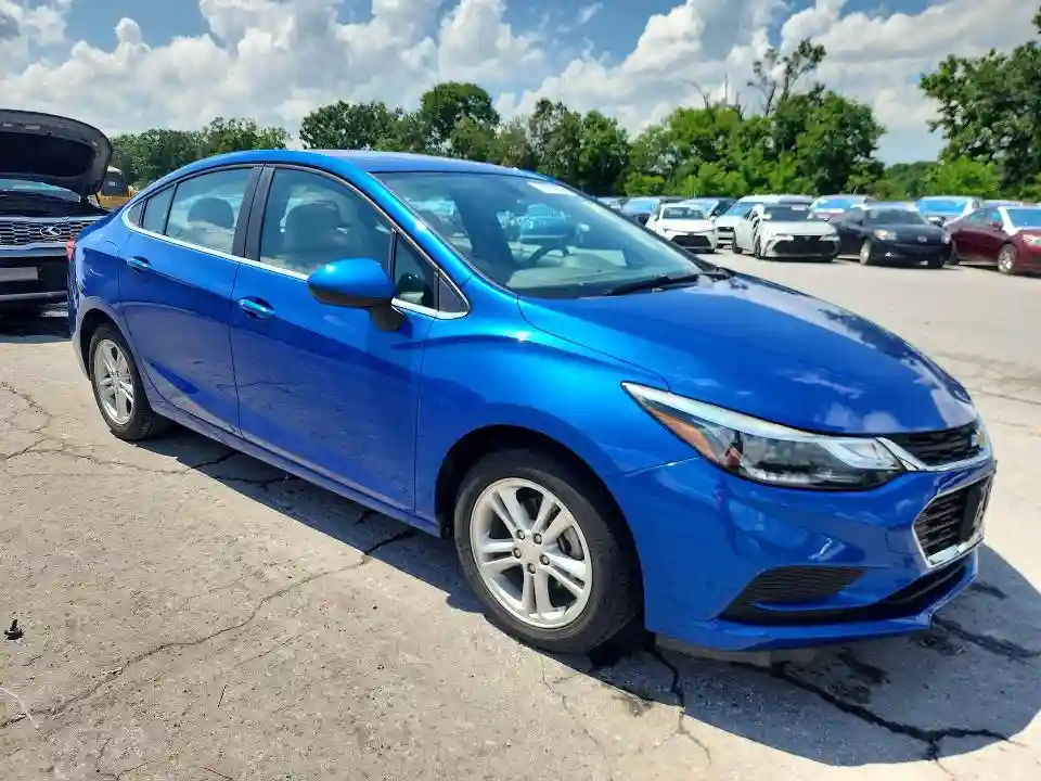 1G1BE5SM0J7236320 2018 CHEVROLET CRUZE-3