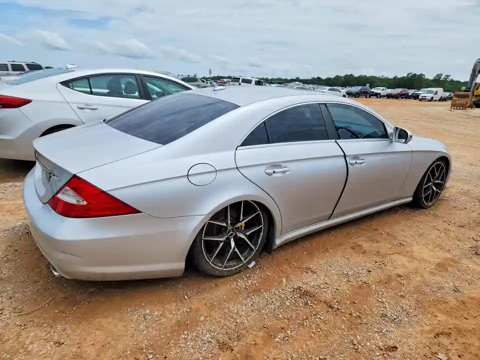 WDDDJ7CB7BA170301 2011 MERCEDES-BENZ CLS-CLASS-2