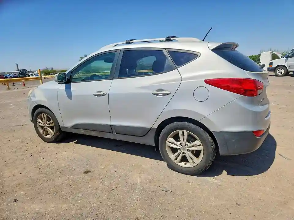 KM8JU3AC2CU521684 2012 HYUNDAI TUCSON-1