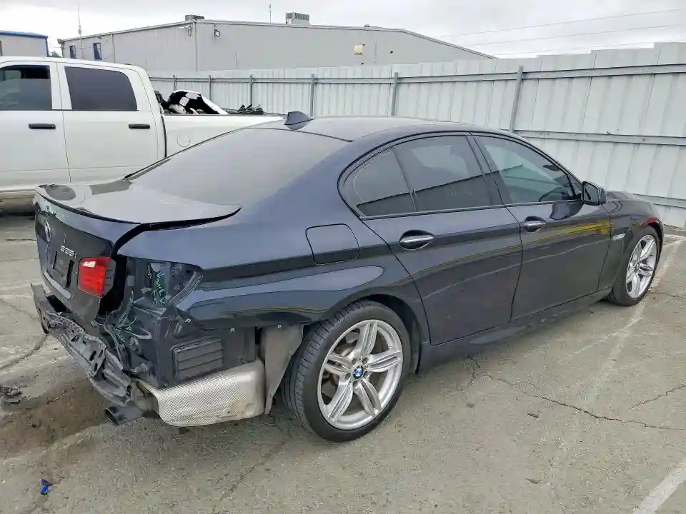 WBAFR7C5XDC828980 2013 BMW 5 SERIES-2