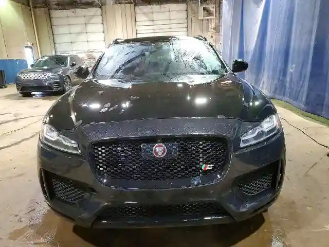 SADCM2BVXHA088233 2017 JAGUAR F-PACE-4