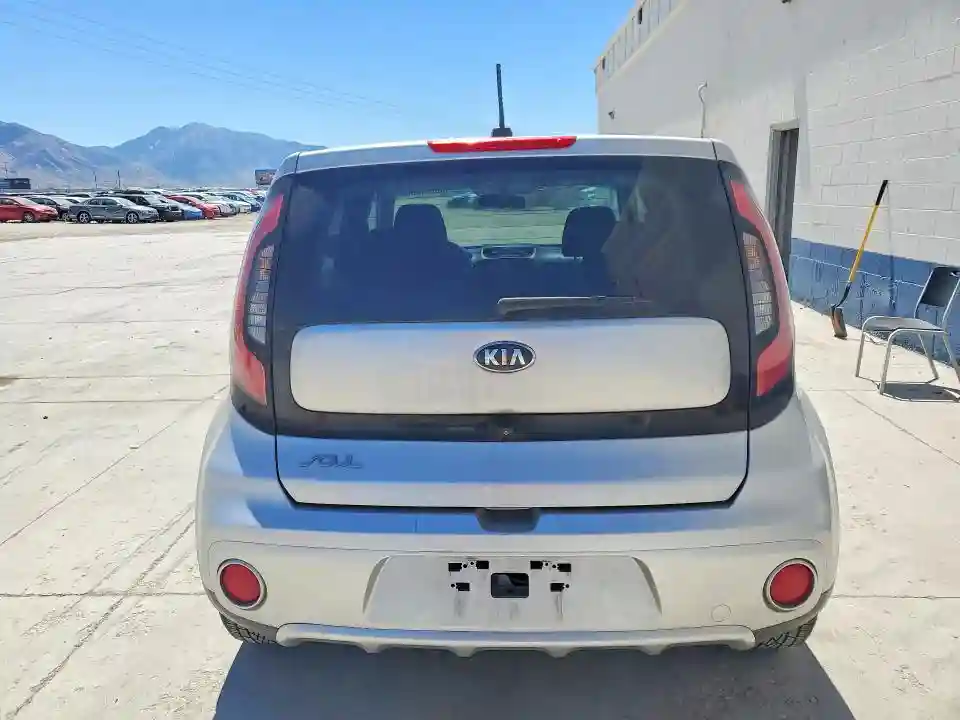 KNDJP3A56J7536746 2018 KIA SOUL-5