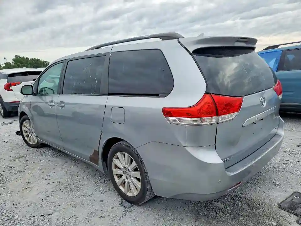 5TDYK3DC6DS327007 2013 TOYOTA SIENNA-1