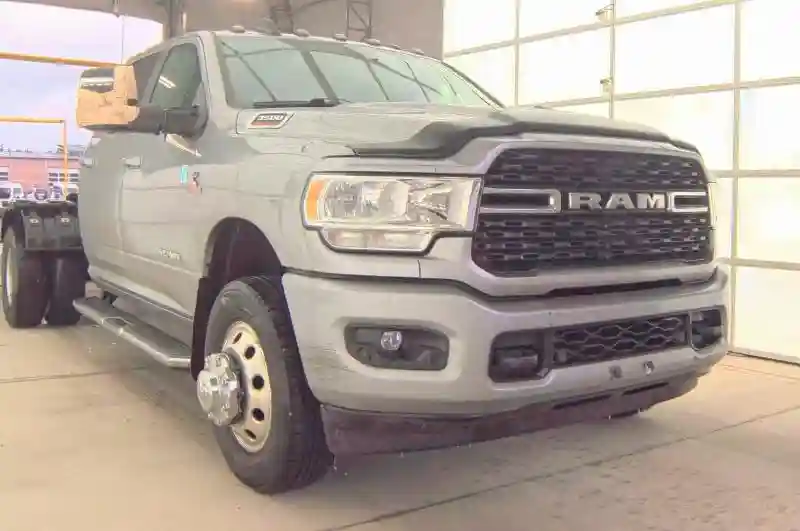 3C63RRHLXRG310260 2024 RAM 3500-1
