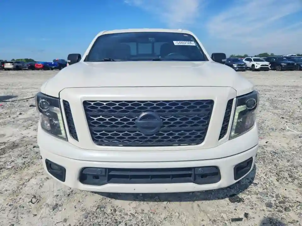 1N6AA1E6XJN538016 2018 NISSAN TITAN-4
