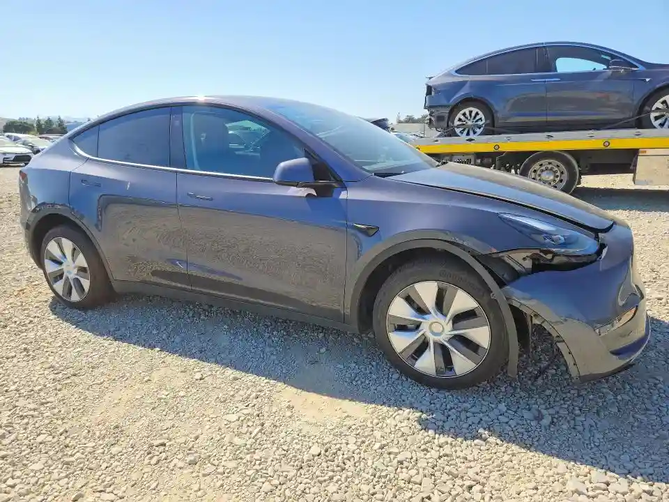 7SAYGDEE0PF938153 2023 TESLA MODEL Y-3