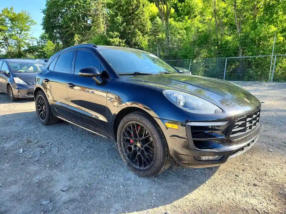 WP1AG2A58HLB56026 2017 PORSCHE MACAN-3