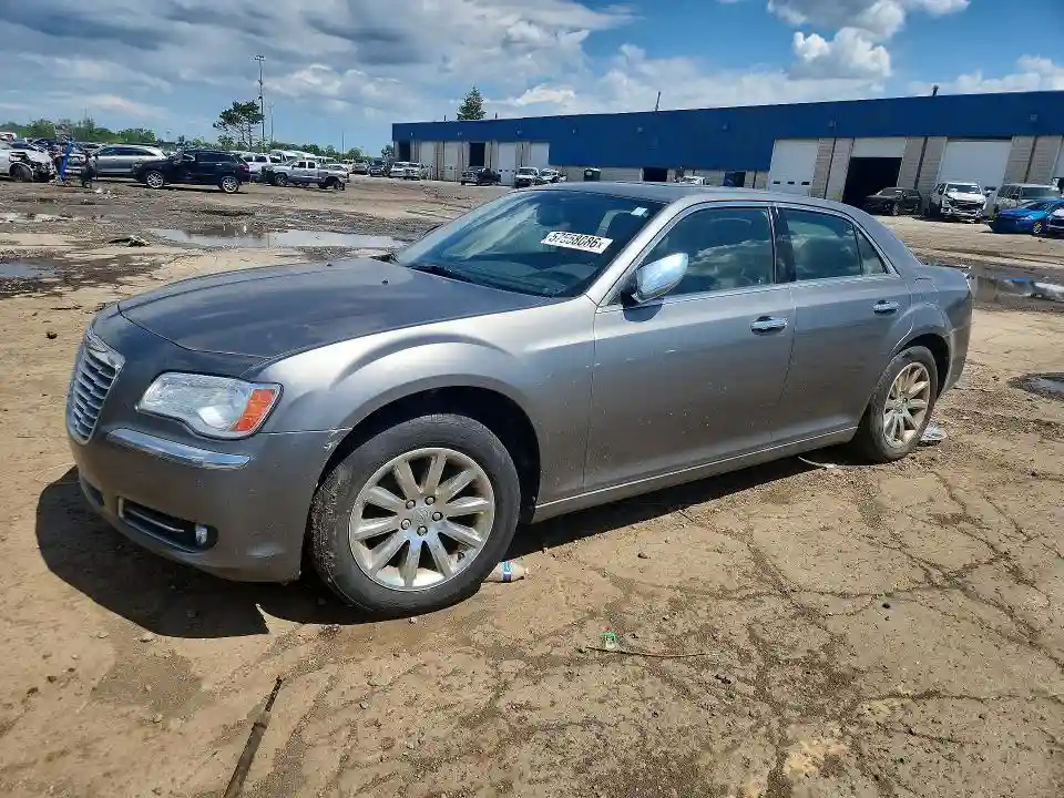 2C3CA5CG4BH582736 2011 CHRYSLER 300-0