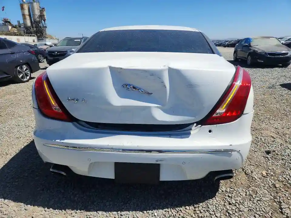 SAJWA2GB1BLV07745 2011 JAGUAR XJ-5