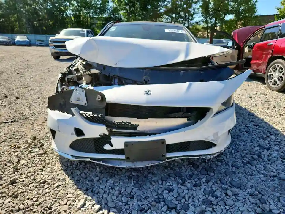 WDDSJ4GB7JN680381 2018 MERCEDES-BENZ CLA-CLASS-4