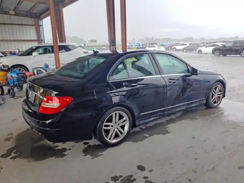 WDDGF4HBXDR298476 2013 MERCEDES-BENZ C-CLASS-2