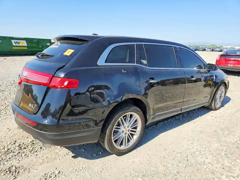 2LMHJ5AT5HBL01279 2017 LINCOLN MKT-2