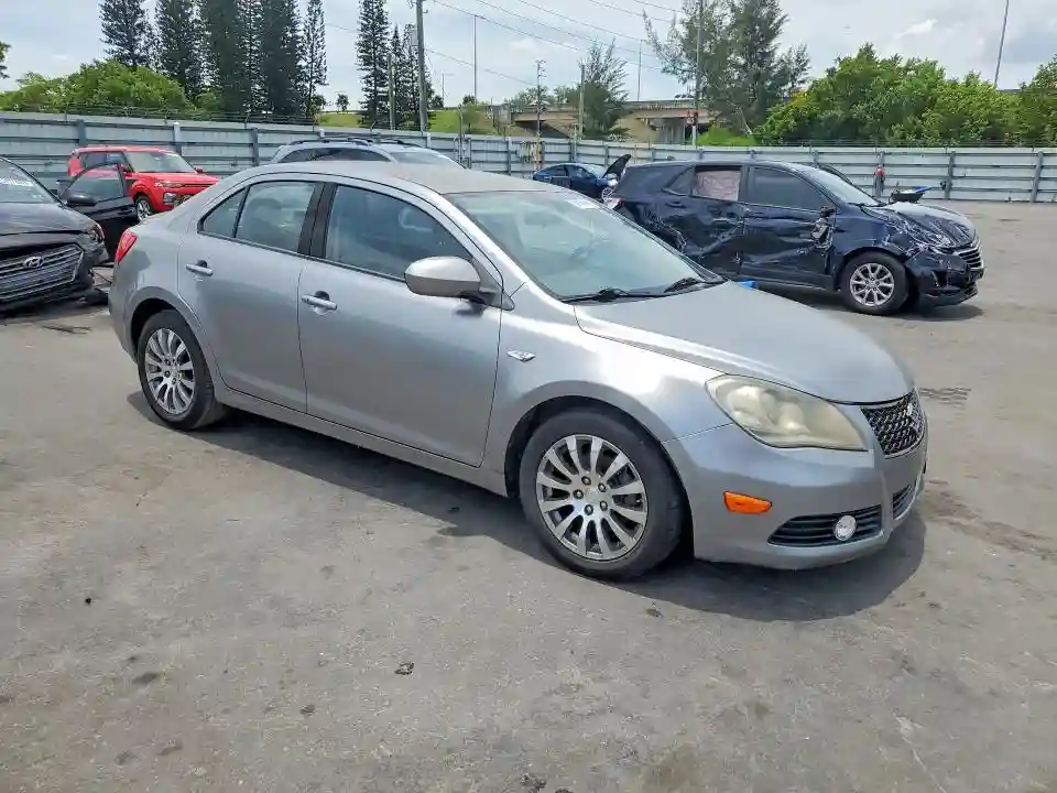 JS2RE9A38D6100314 2013 SUZUKI KIZASHI-3