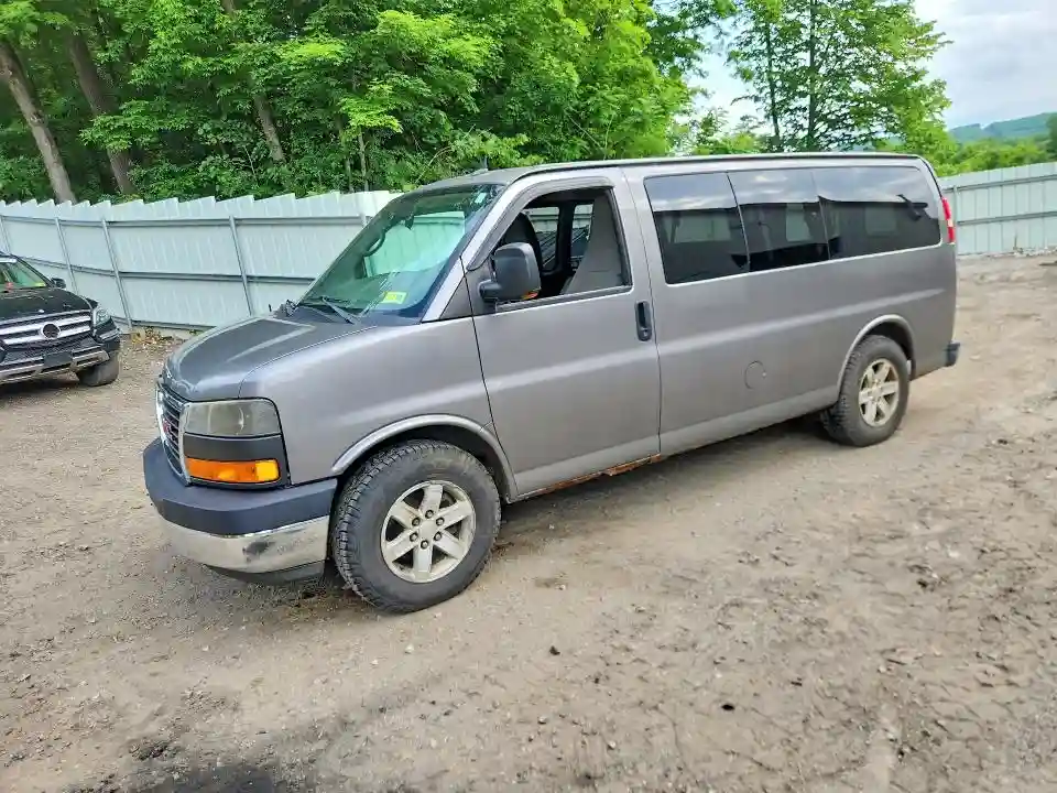 1GKS8CF49C1118886 2012 GMC SAVANA-0