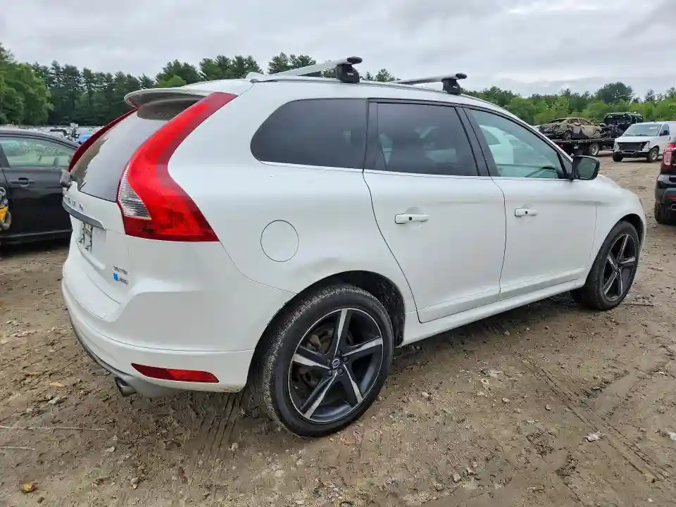 YV4902RS6G2781304 2016 VOLVO XC60-2