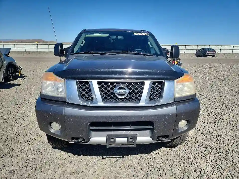 1N6BA0EC9FN510090 2015 NISSAN TITAN-4