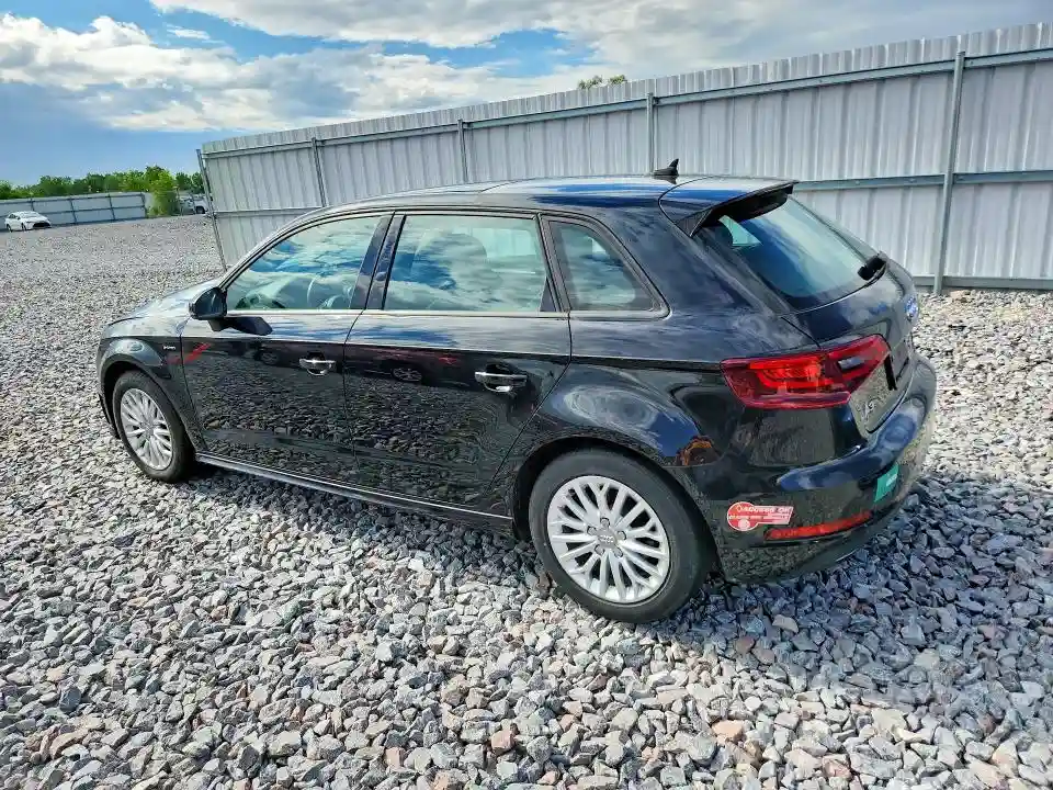 WAUVPBFF0GA093130 2016 AUDI A3-1