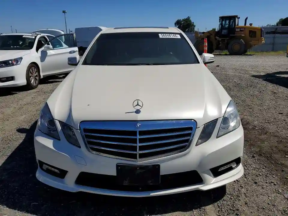 WDDHF2EB9BA372852 2011 MERCEDES-BENZ E-CLASS-4