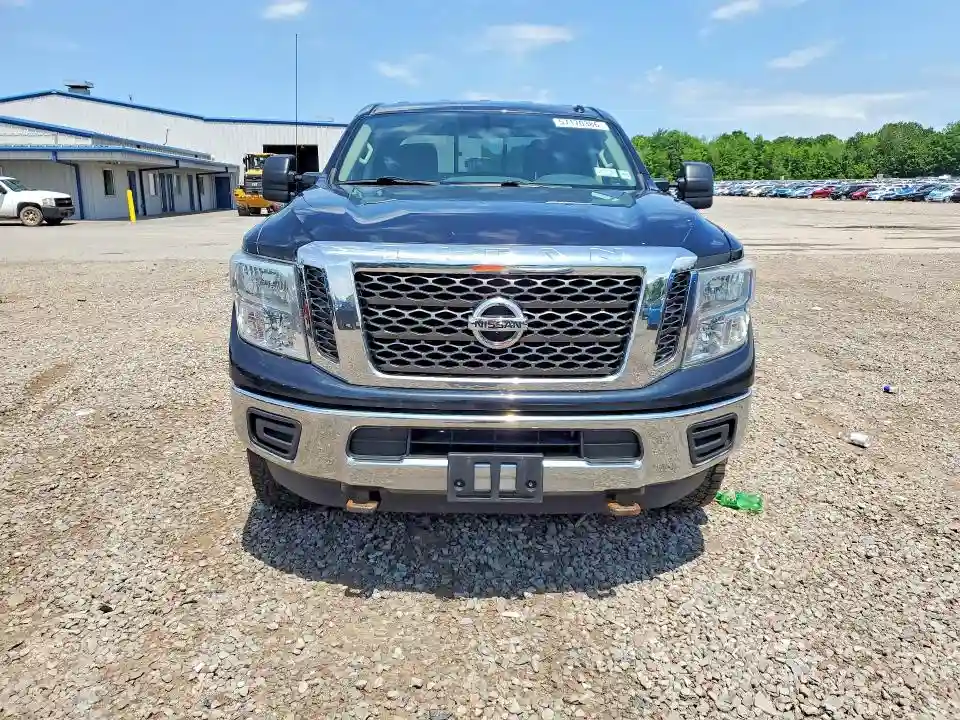 1N6BA1F35HN575249 2017 NISSAN TITAN-4