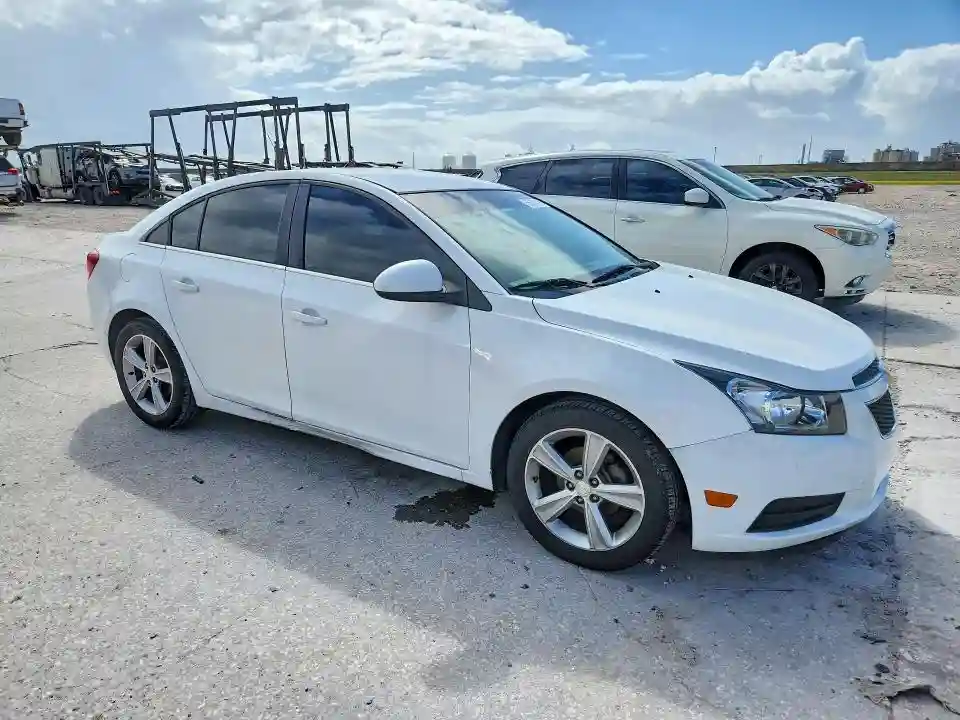 1G1PE5SB7E7180385 2014 CHEVROLET CRUZE-3