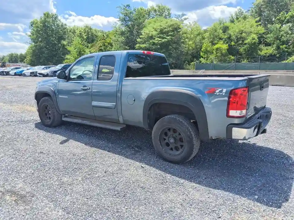 1GTR2WE35BZ370110 2011 GMC SIERRA-1