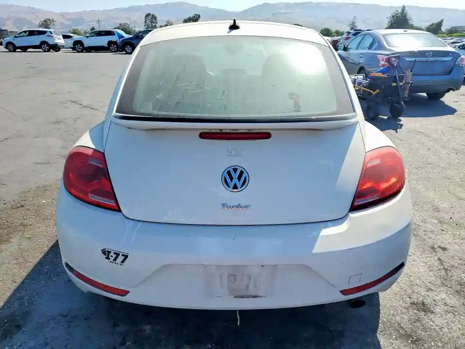 3VWVS7AT7EM600789 2014 VOLKSWAGEN BEETLE TUR-5