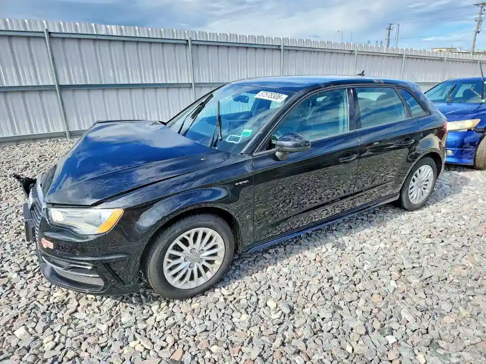 WAUVPBFF0GA093130 2016 AUDI A3-0