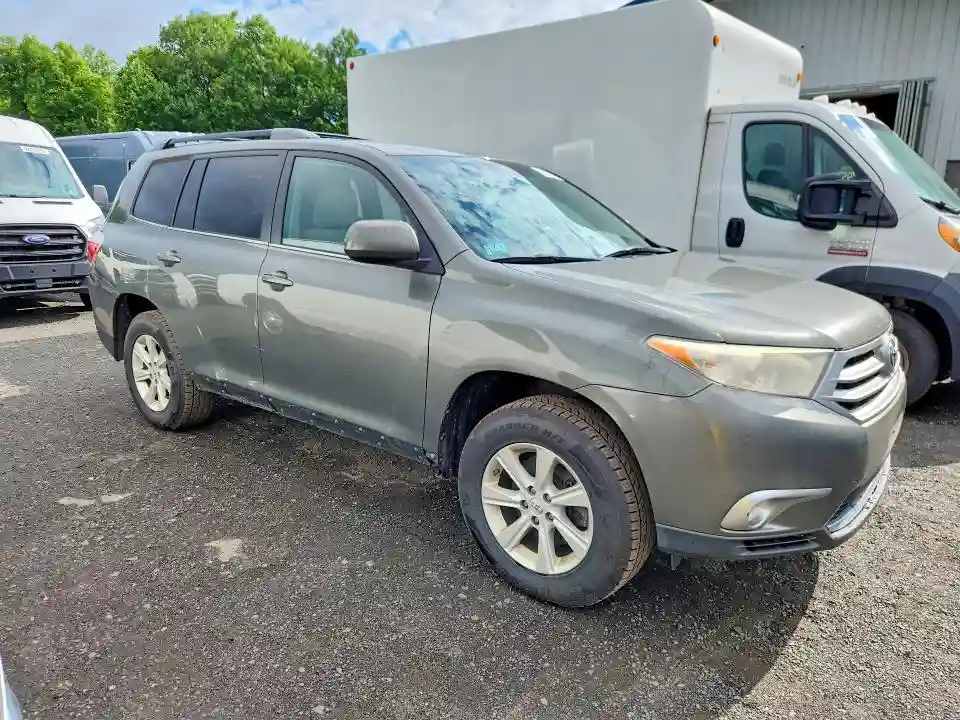 5TDBK3EH0BS053249 2011 TOYOTA HIGHLANDER-3