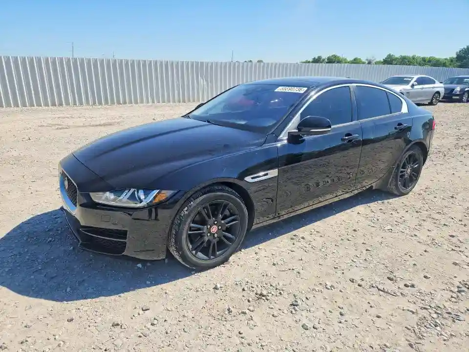 SAJAD4BG2HA952922 2017 JAGUAR XE-0