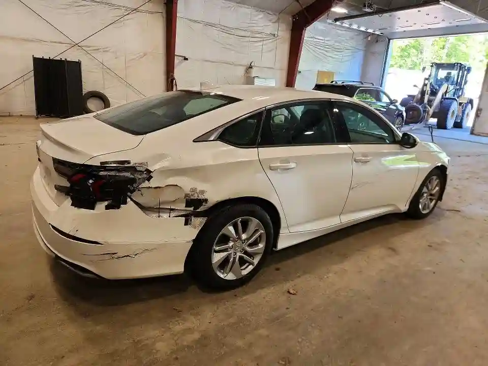 1HGCV1F18JA069617 2018 HONDA ACCORD-2