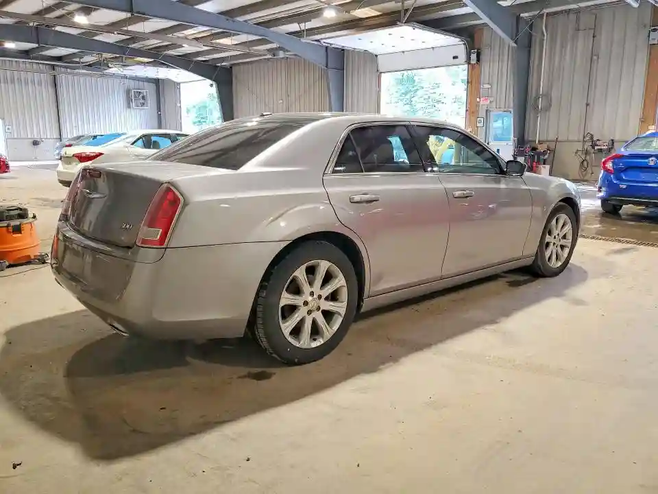 2C3CCAGT5DH590308 2013 CHRYSLER 300-2