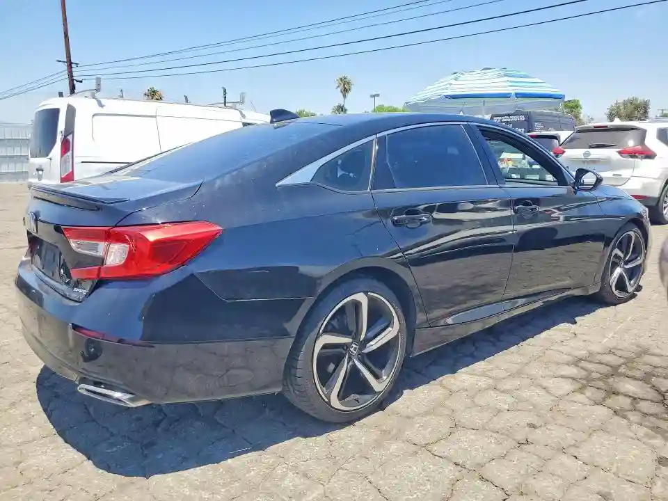 1HGCV1F37JA149010 2018 HONDA ACCORD-2