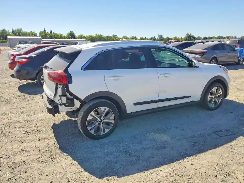 KNDCE3LG6N5147622 2022 KIA NIRO-2