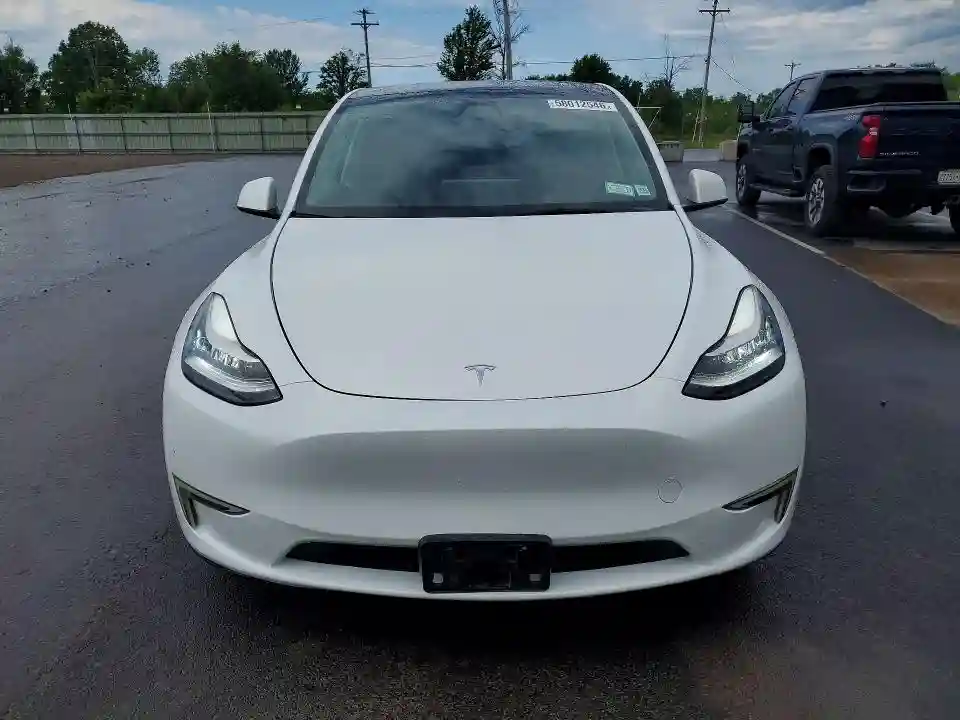 7SAYGDEE1PF611177 2023 TESLA MODEL Y-4
