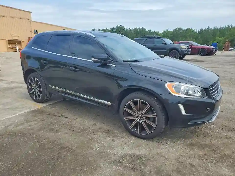 YV440MDK8G2787375 2016 VOLVO XC60-3