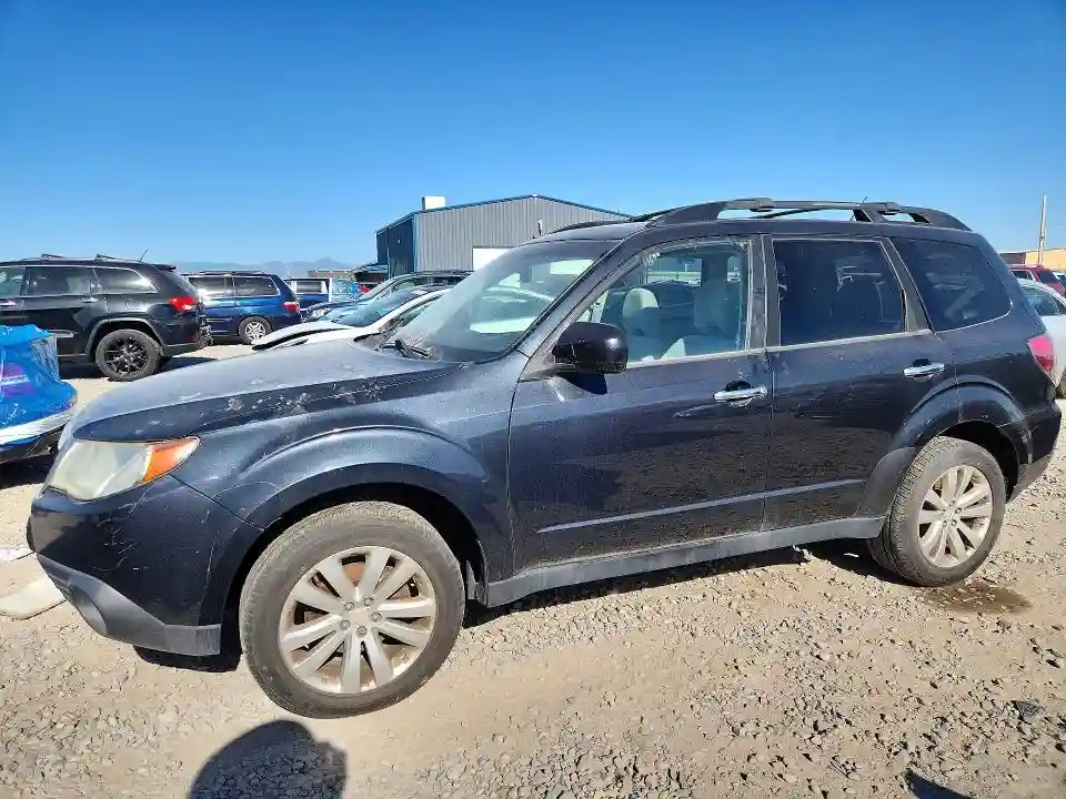 JF2SHADC9BH741068 2011 SUBARU FORESTER-0