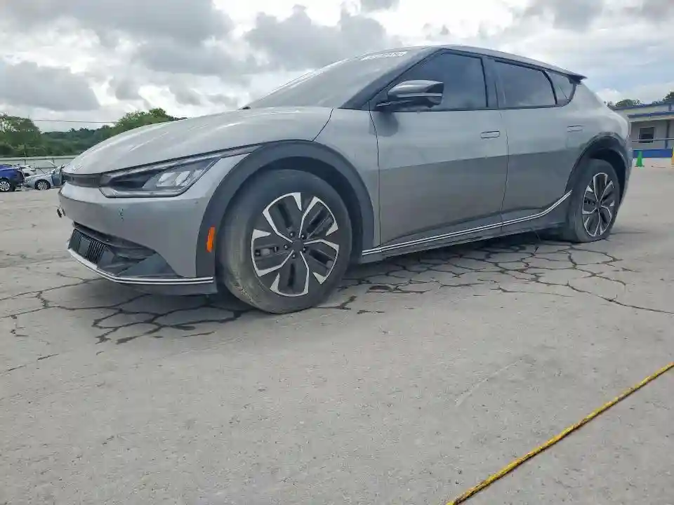 KNDC3DLCXN5043210 2022 KIA EV6 WIND-0